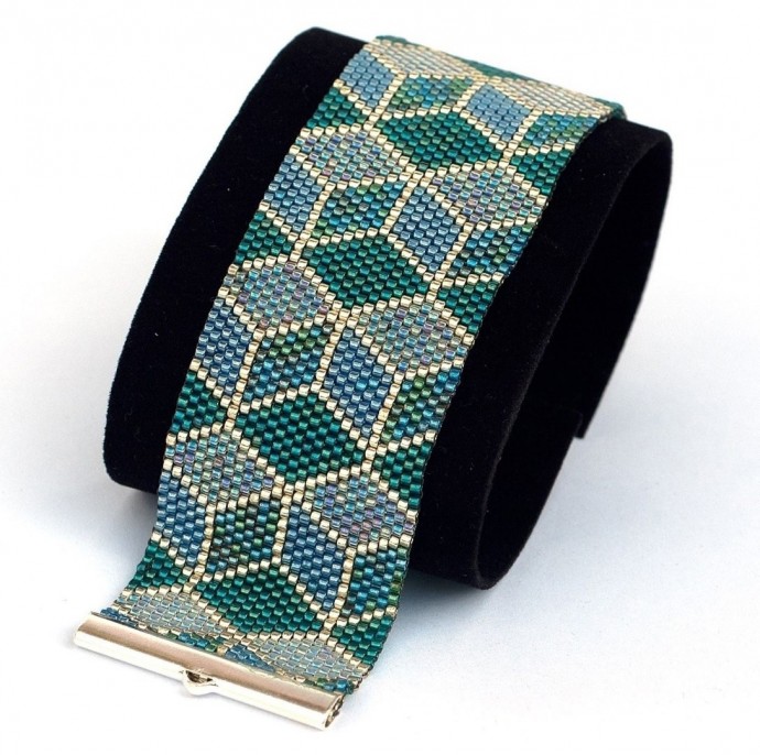 Браслет в мозаичной технике бисероплетения
