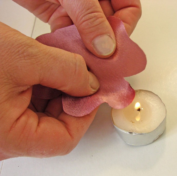 Текстильная брошь "Пиончик"