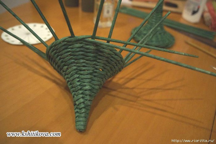 ​Елочка из бумажной лозы