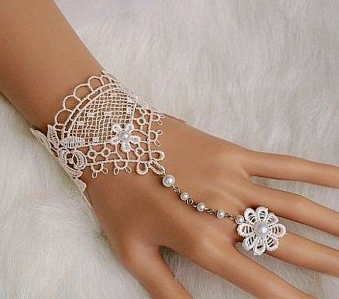 Ажурная красота кружевных митенок