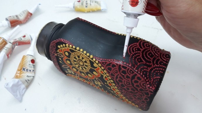 Точечная роспись на банке