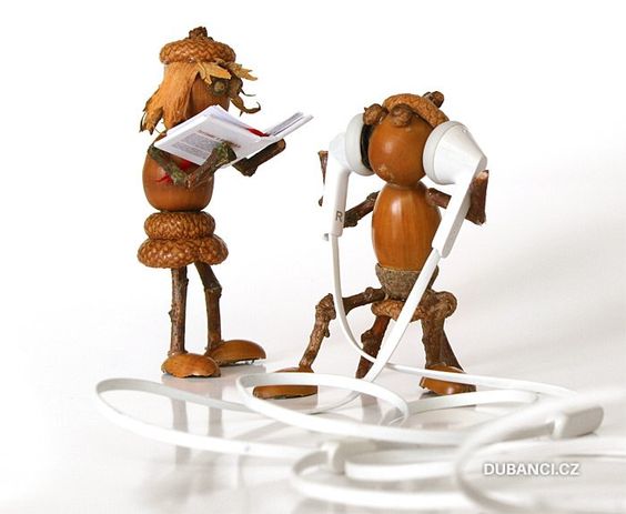 Веселые поделки из желудей