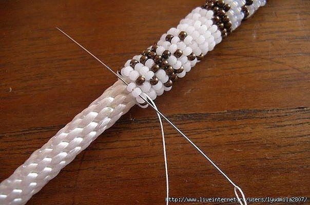 Вышивка бисером по веревке