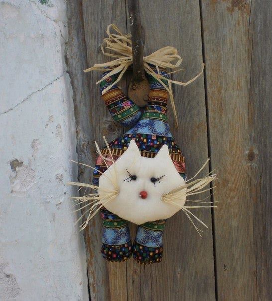 Забавные котики для декора дома