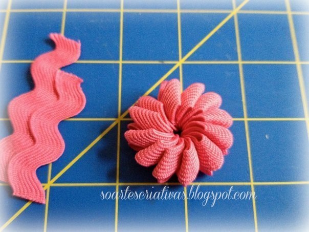 Украшение из узкой каймы: мастер-класс