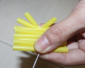 Цветы из коктейльных трубочек