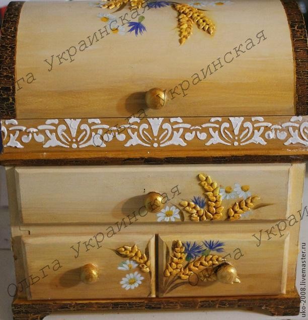 Оформление мини-комода