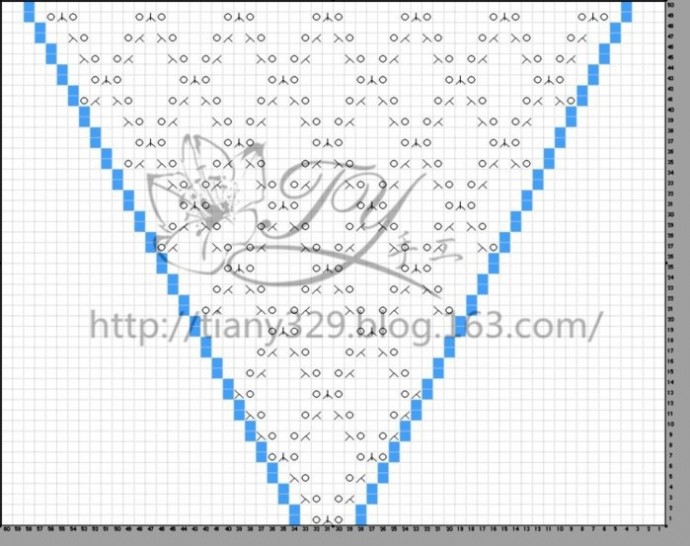 Джемпер спицами с ажурным сердцем