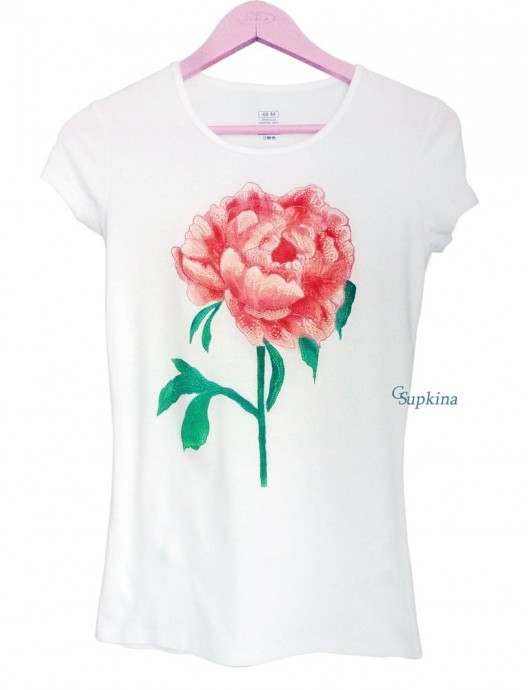 Рисование пиона на футболке