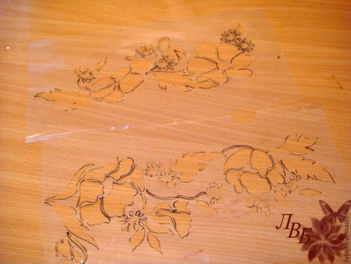 Роспись по трикотажу в трафаретной технике