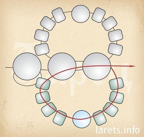 Интересный браслет из бисера