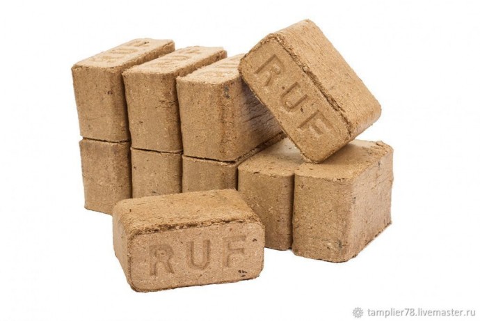 Полки в виде древесных грибов