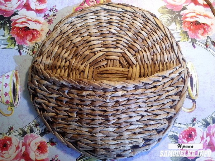 Сова-ключница из газетных трубочек