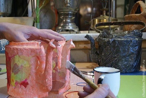 Необычный чайник-светильник из папье-маше