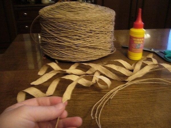 ​Панно из бумажной бечёвки или шпагата