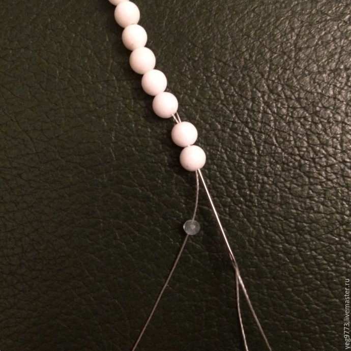 Кисть из бусин для сотуара