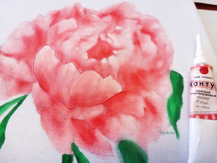 Рисование пиона на футболке