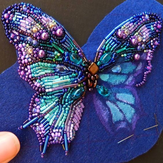 Вышиваем бабочек