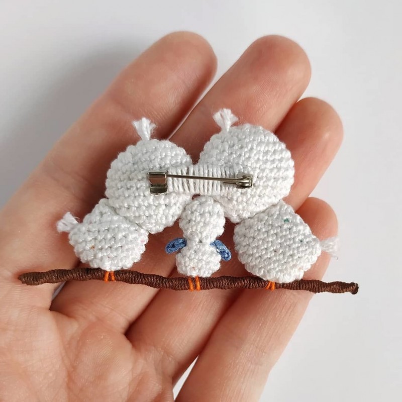 Брошь "Птичья семья"