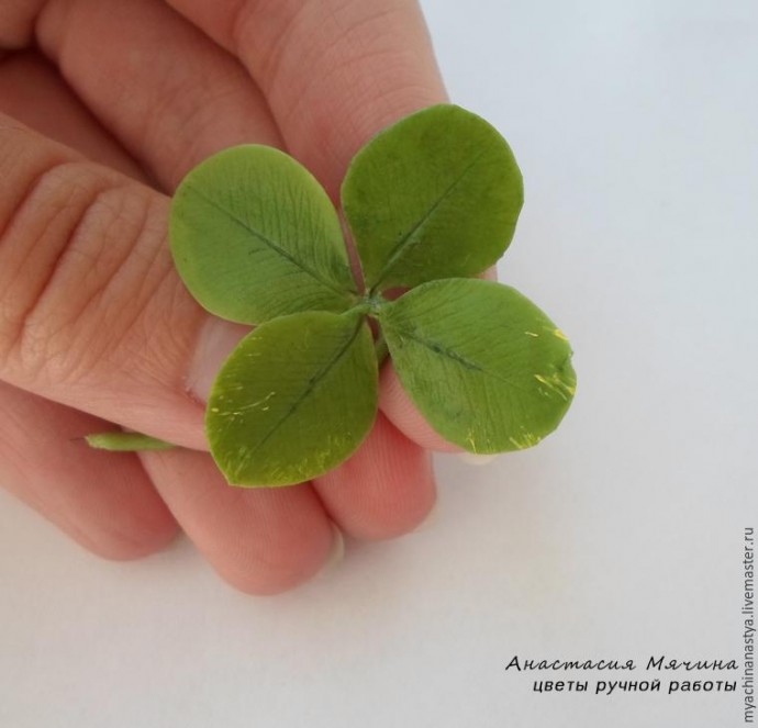 Лепка клевера из полимерной глины