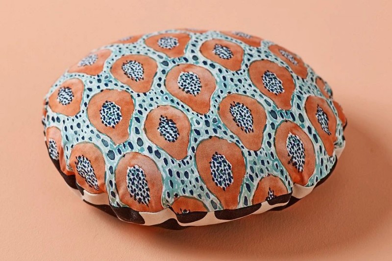 Шьем чехол на круглую подушку