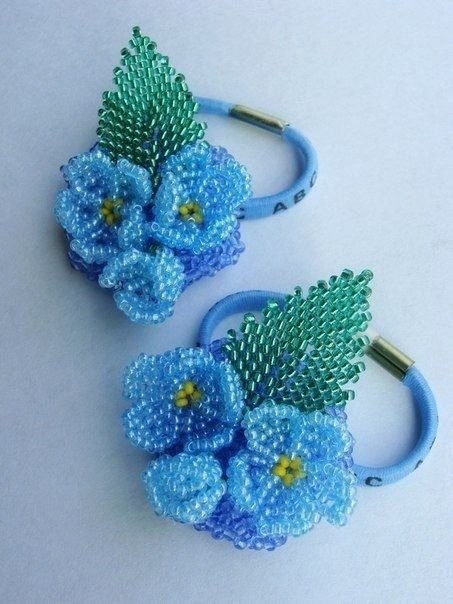 ​Голубые цветы из бисера