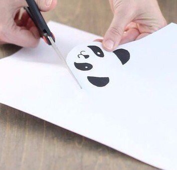 Украшаем при помощи маркера или краски по стеклу стакан для молока