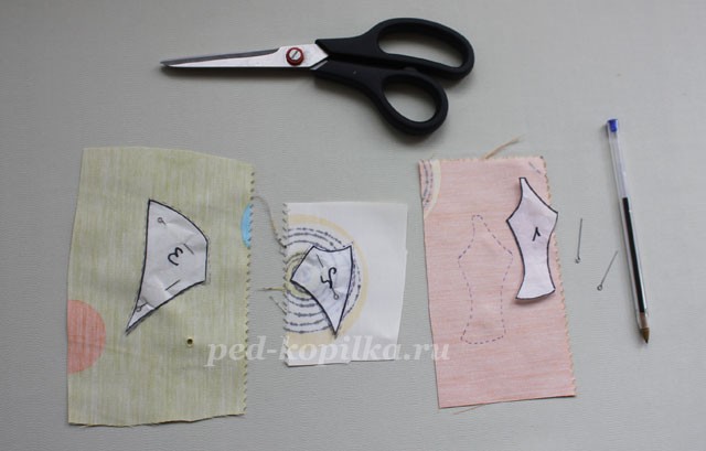 Дама в роскошном наряде