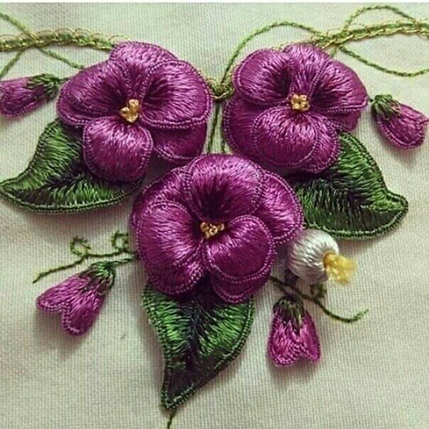 Шедевральная объемная вышивка