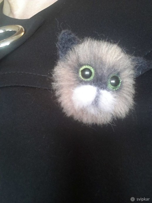 Брошь в виде кота Брошь в виде кота