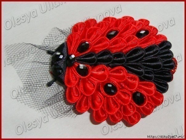 Божья коровка из лент