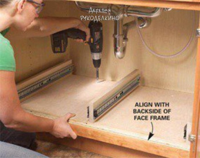 Удобные полки под мойку