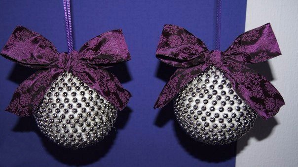 ​Ёлочные шары из жемчужных бусин: мастер-класс