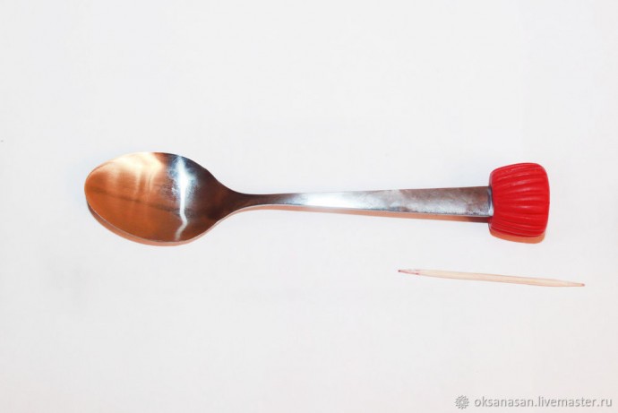 Ложка с декором из полимерной глины Ложка с декором из полимерной глины