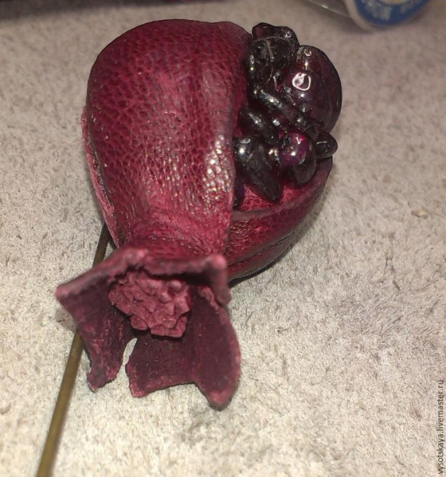 Гранат из кожи Гранат из кожи