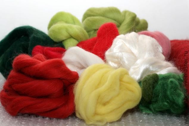 Валяем брошь-цветок Валяем брошь-цветок