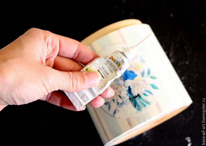 Декорируем баночку с нежными полосками Декорируем баночку с нежными полосками