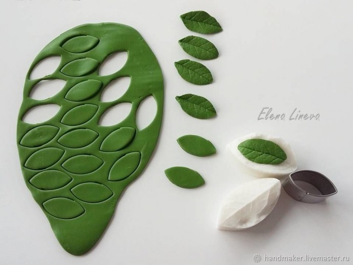 Ягоды земляники и черники