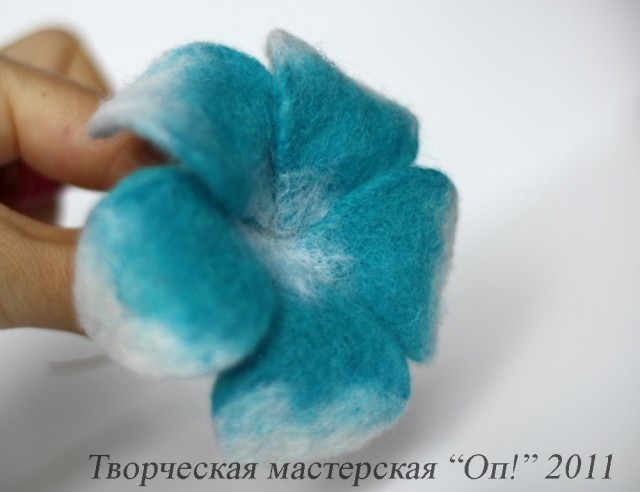 Валяние цветка плюмерии