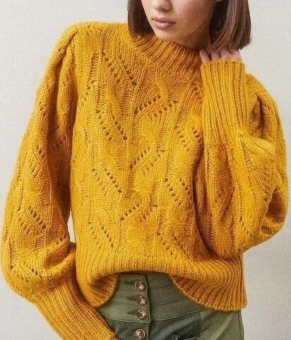 ​Желтый пуловер