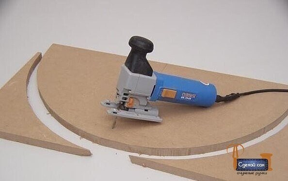 ​Складной стол для балкона