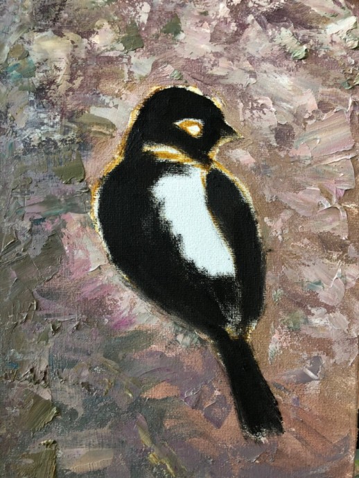 ​Птичка на ветке рябины