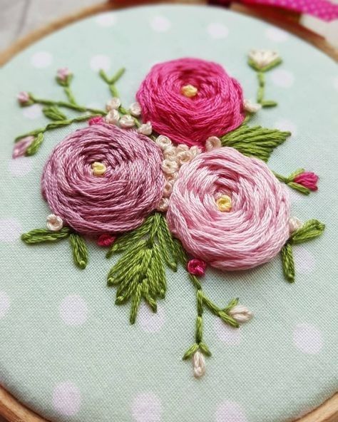 Чтобы ваши пяльцы не лежали без дела: шикарные объемные цветы