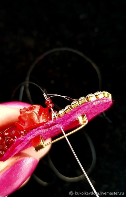 Сердечная брошь