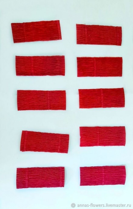 Роза из гофрированной бумаги