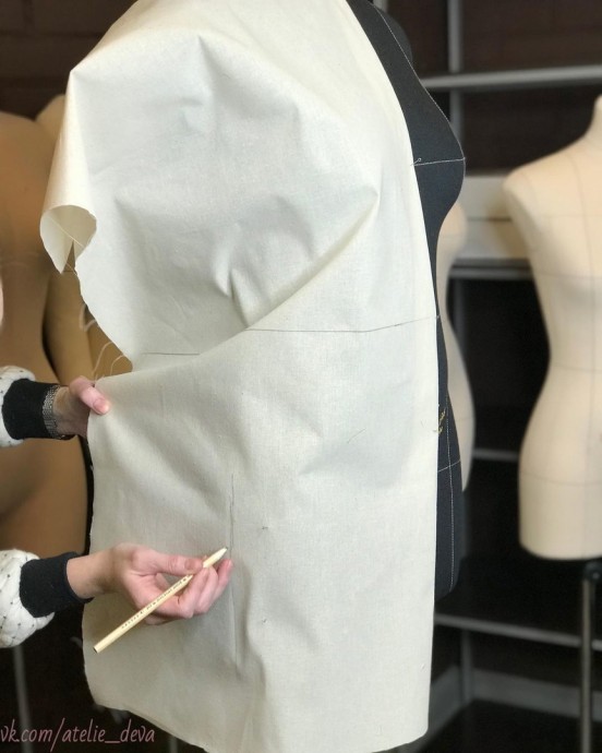 ​Создание базового платья методом наколки