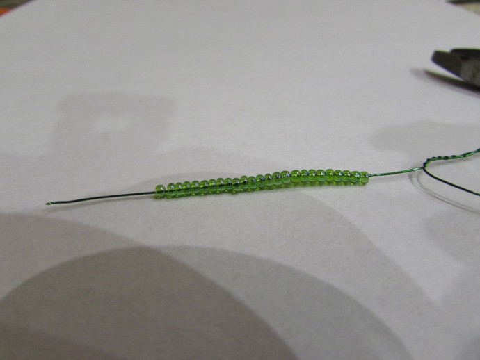 ​Изумительно красивый цветок из бисера