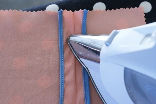 Обработка припусков швов косой бейкой