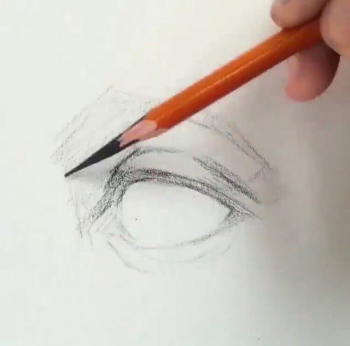 Рисуем глаз поэтапно карандашом