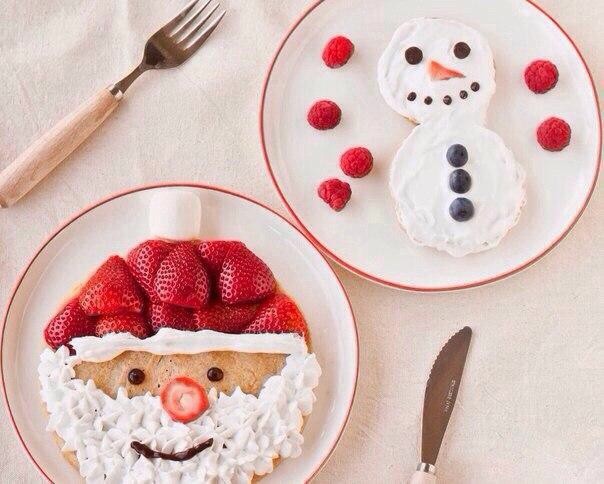 Очень красивый и вкусный новогодний завтрак